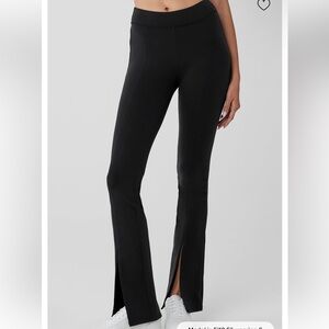 ALO Airbrush 7/8 Highwaist Flutter Legging Pants